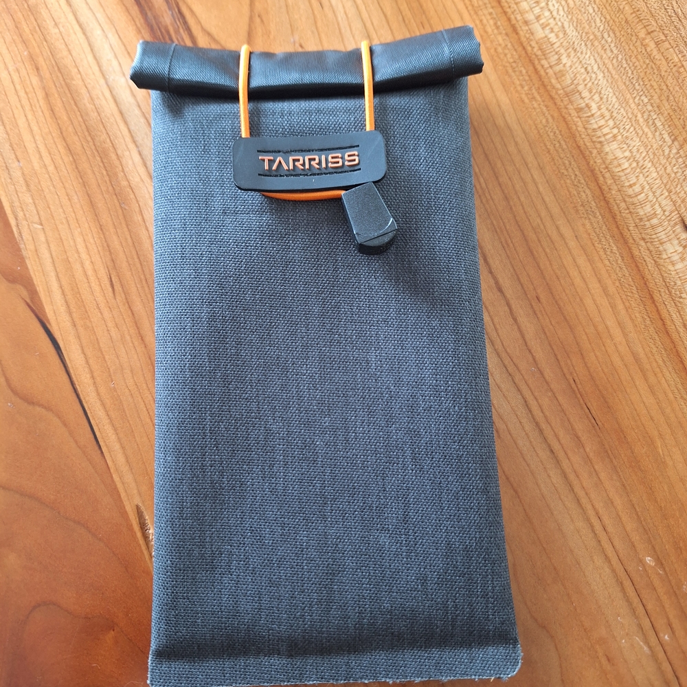 Tarriss Go Dark Phone Bag